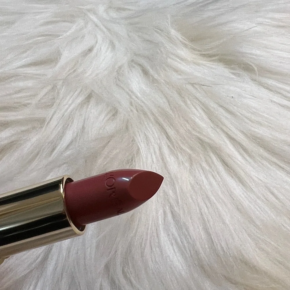 L'Oreal Paris Colour Riche Original Satin Lipstick - Worth It 601